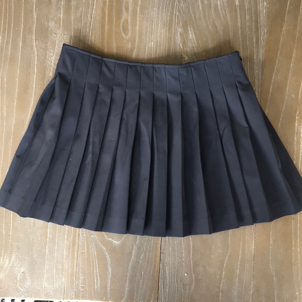 Theory pleated skirt size 2